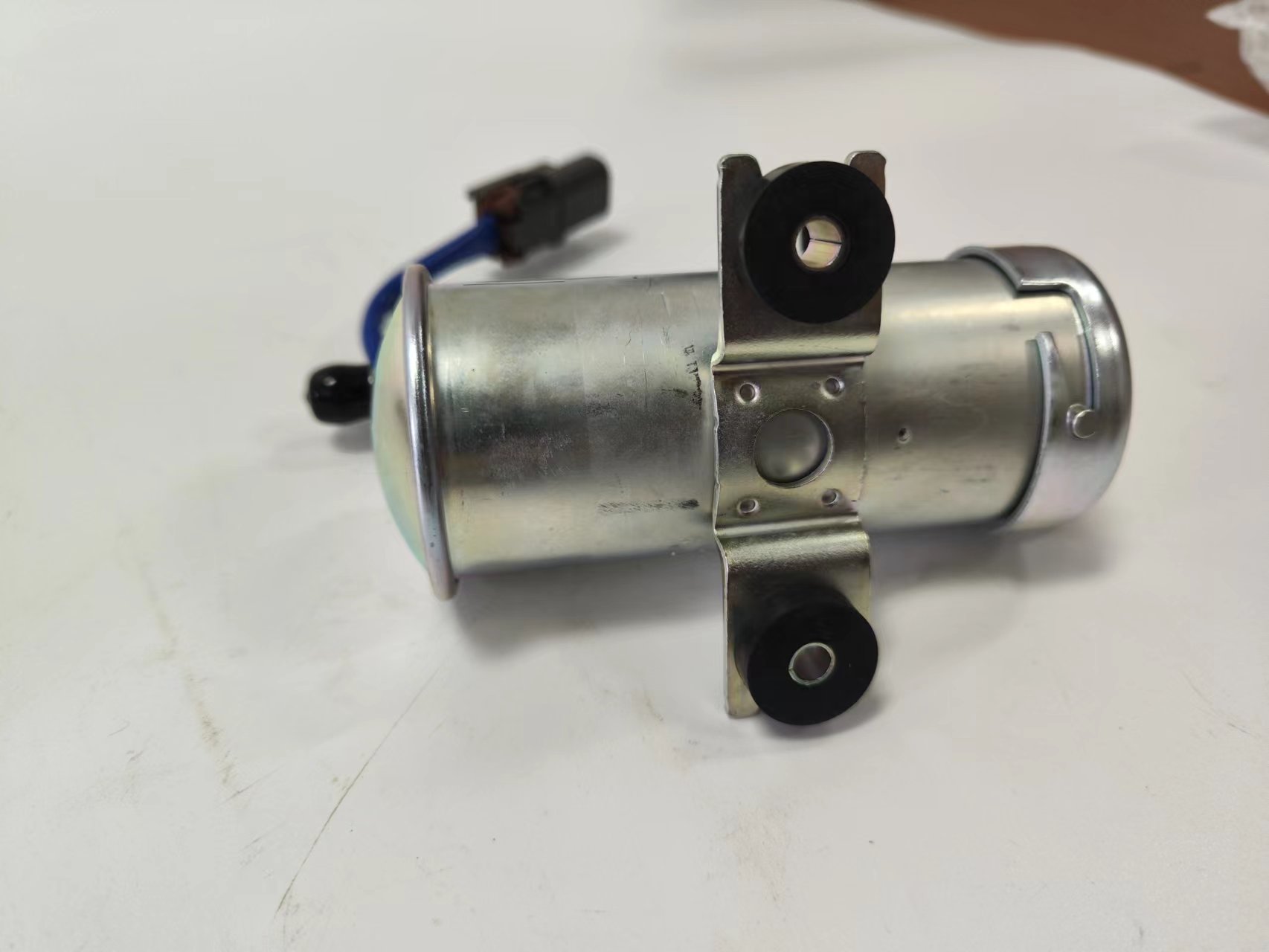 8-97515301-1electril fuel pump